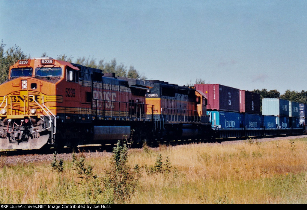 BNSF 5239 East